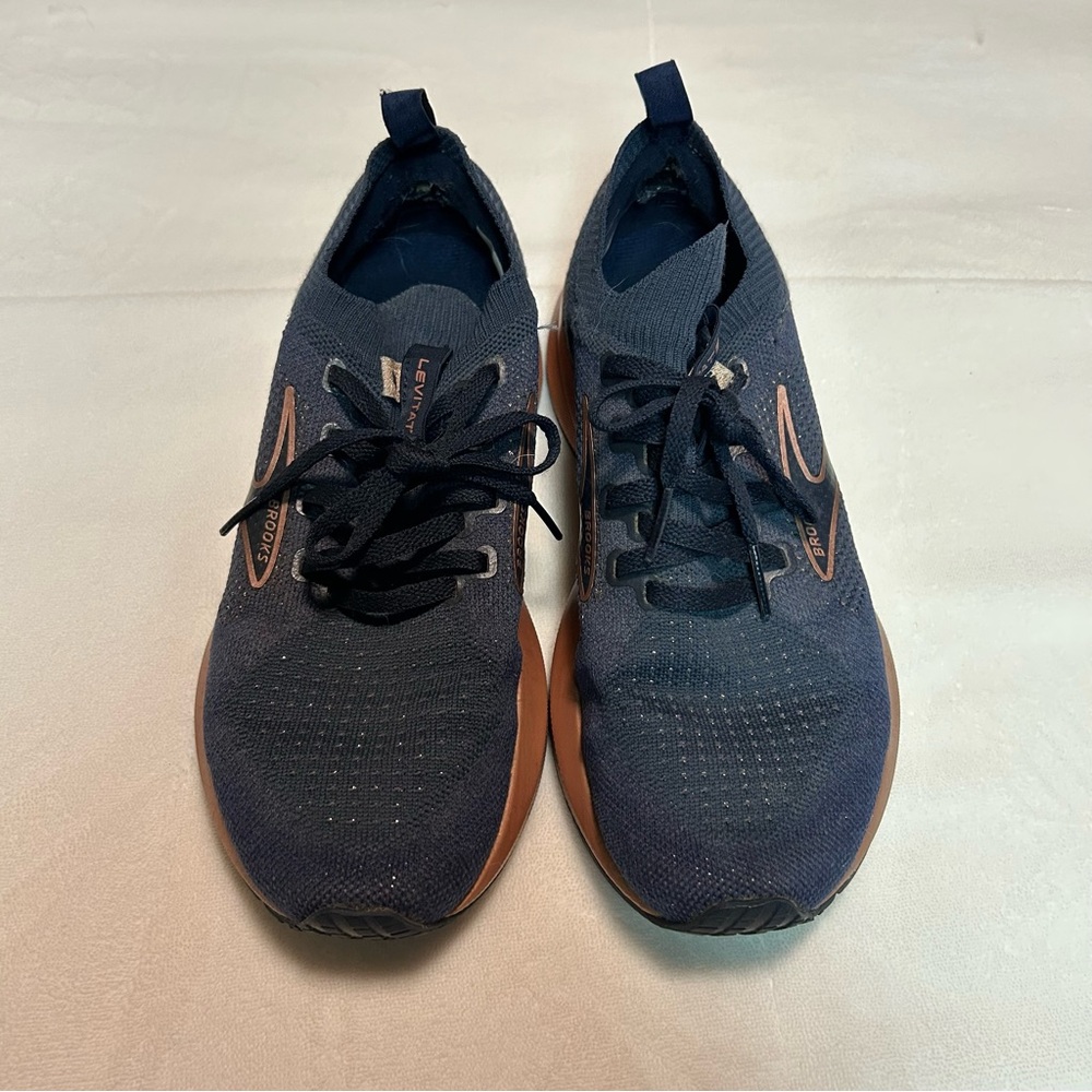 Brooks Women’s Navy and Rose Gold Levitate Stealthfit Athletic Shoes